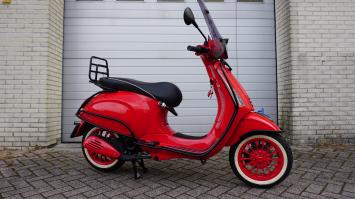 Vespa Primavera RED Special