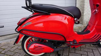 Vespa Primavera RED Special