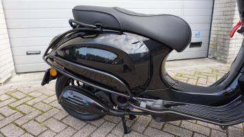 Vespa Sprint Black Special