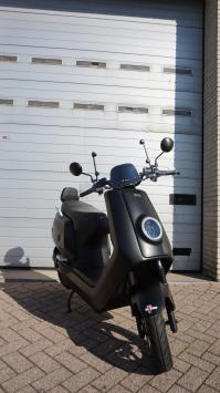 Niu NQI Ext Range elektrische scooter nieuwstaat